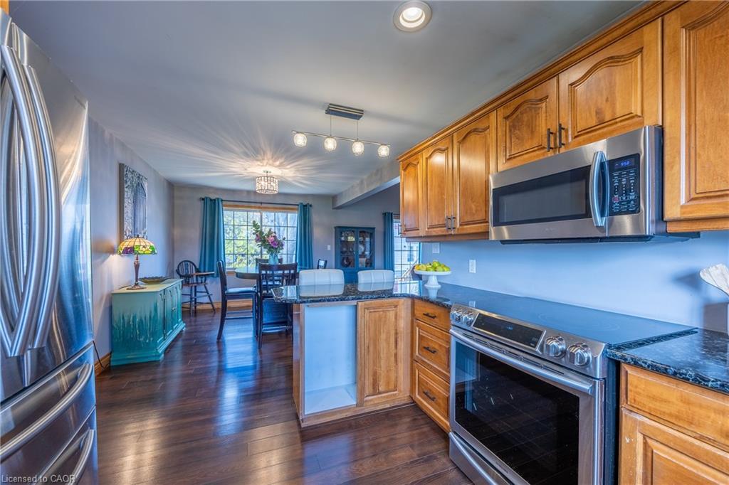 16 Chestnut Street, Port Rowan, ON - Indoor Photo Showing Kitchen