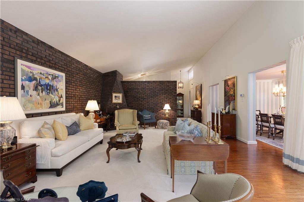 1168 Carey Road, Oakville, ON - Indoor Photo Showing Living Room