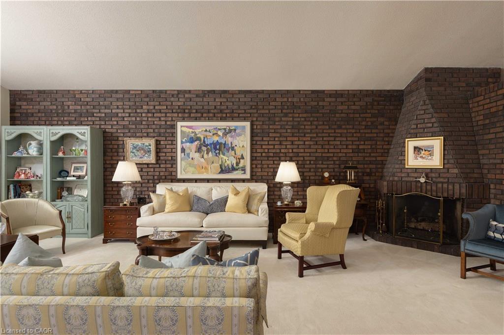 1168 Carey Road, Oakville, ON - Indoor Photo Showing Living Room