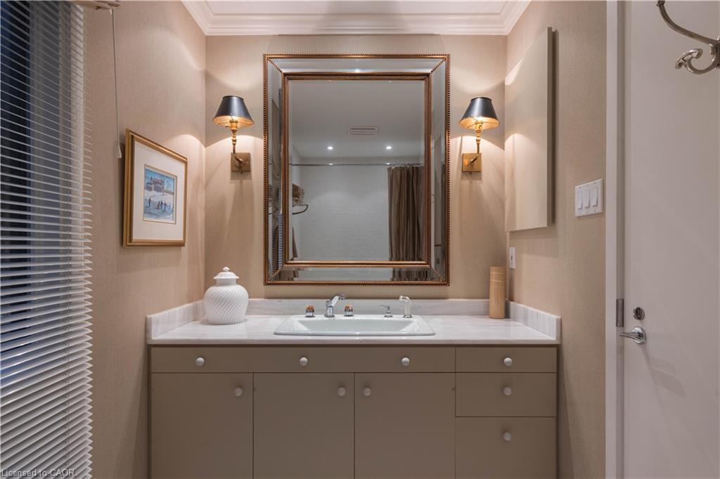 1168 Carey Road, Oakville, ON - Indoor Photo Showing Bathroom