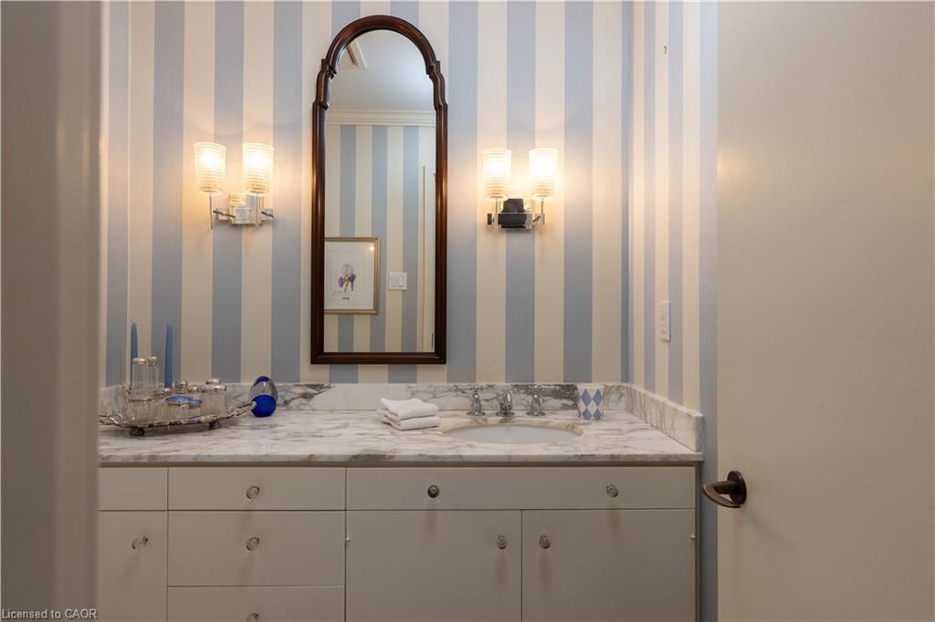 1168 Carey Road, Oakville, ON - Indoor Photo Showing Bathroom