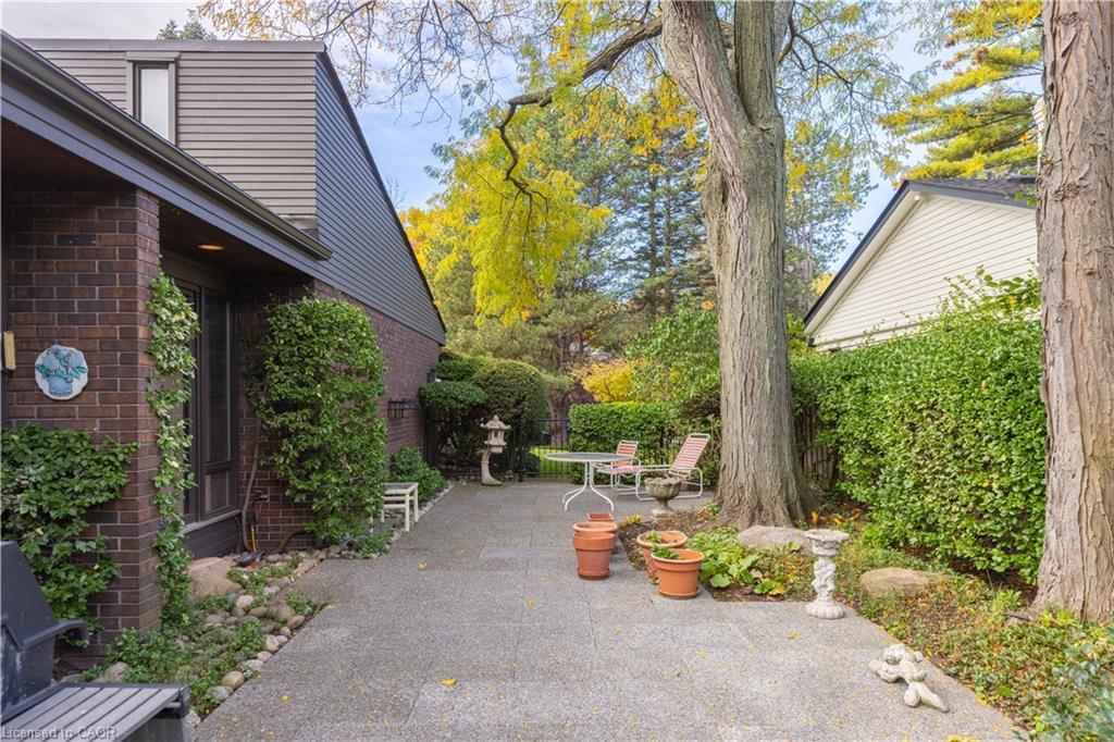 1168 Carey Road, Oakville, ON - Outdoor