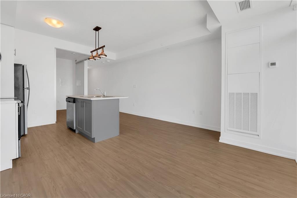 319-450 Dundas Street, Waterdown, ON - Indoor