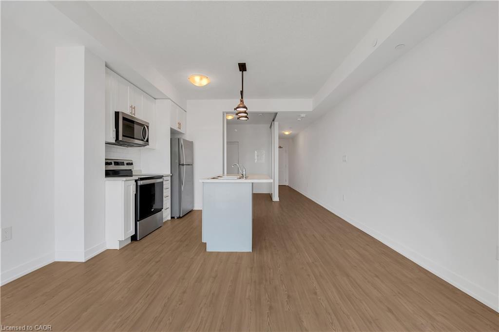319-450 Dundas Street, Waterdown, ON - Indoor Photo Showing Kitchen