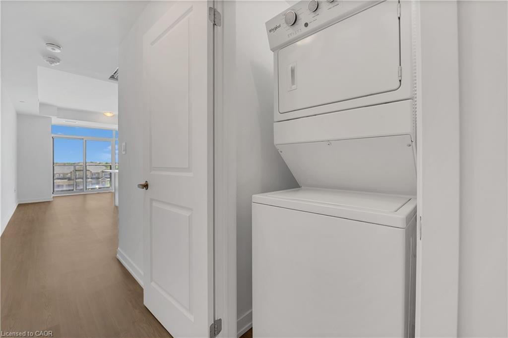 319-450 Dundas Street, Waterdown, ON - Indoor Photo Showing Laundry Room