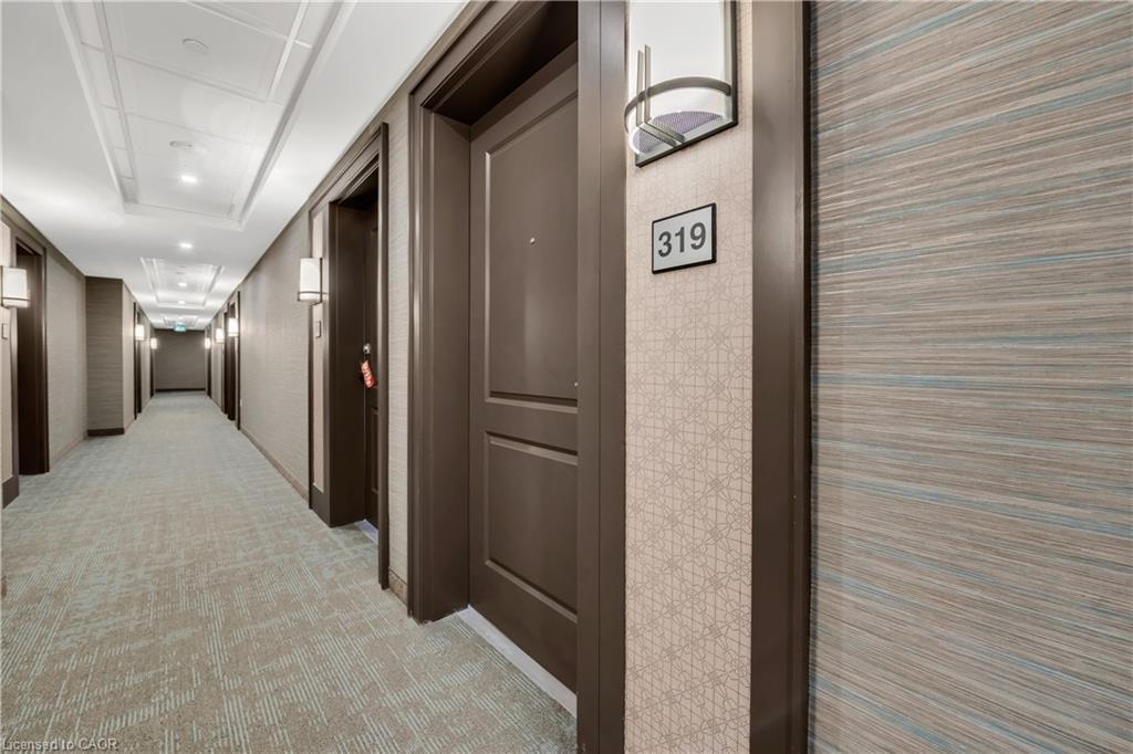 319-450 Dundas Street, Waterdown, ON - Indoor Photo Showing Other Room