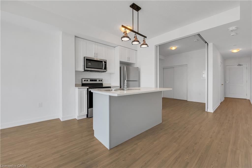 319-450 Dundas Street, Waterdown, ON - Indoor Photo Showing Kitchen With Stainless Steel Kitchen