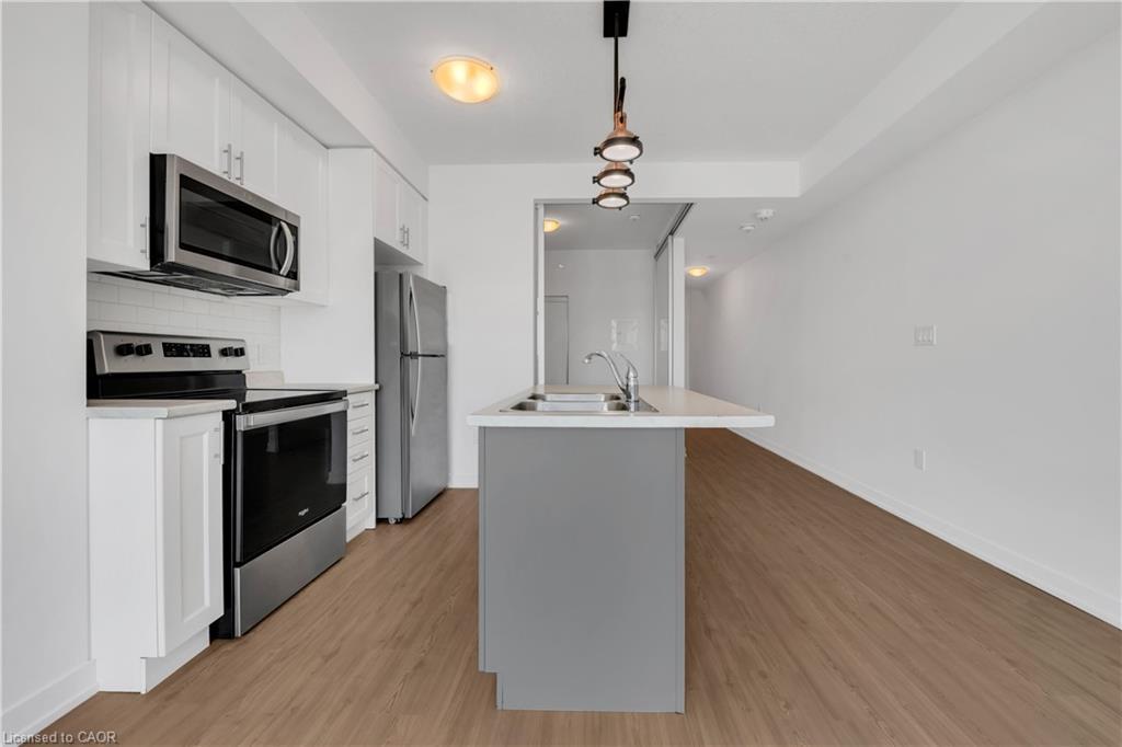 319-450 Dundas Street, Waterdown, ON - Indoor Photo Showing Kitchen With Stainless Steel Kitchen