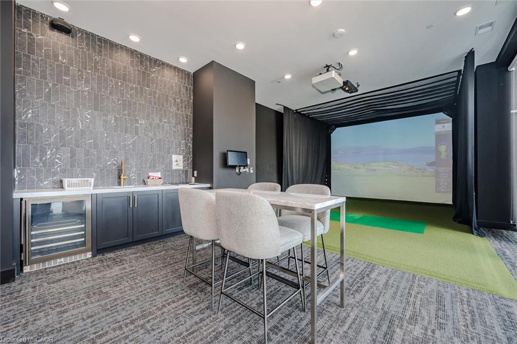 608-71 Wyndham Street S, Guelph, ON - Indoor