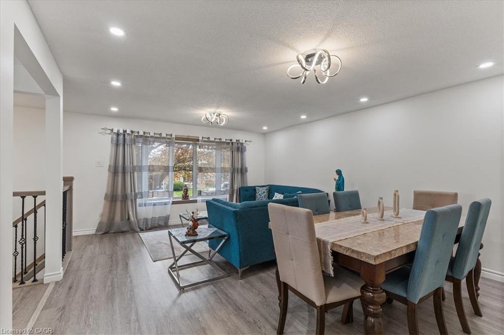 157 Pinedale Drive, Kitchener, ON - Indoor Photo Showing Dining Room