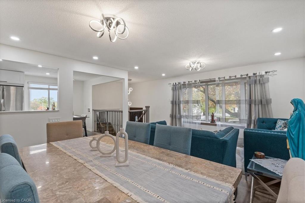 157 Pinedale Drive, Kitchener, ON - Indoor Photo Showing Dining Room