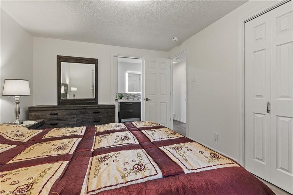 157 Pinedale Drive, Kitchener, ON - Indoor Photo Showing Bedroom