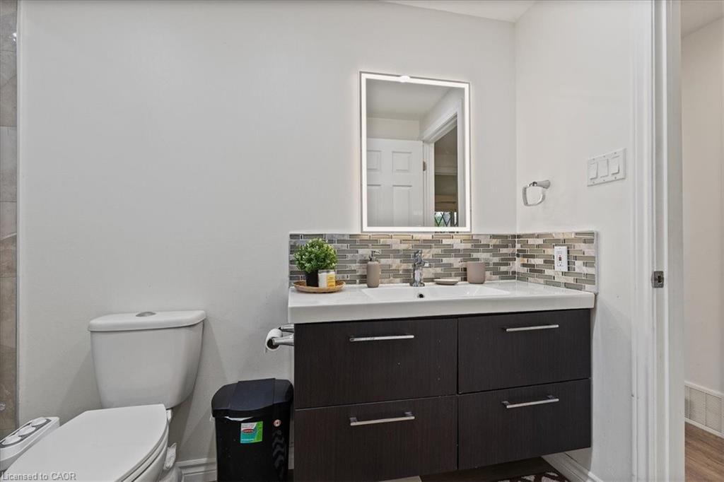 157 Pinedale Drive, Kitchener, ON - Indoor Photo Showing Bathroom