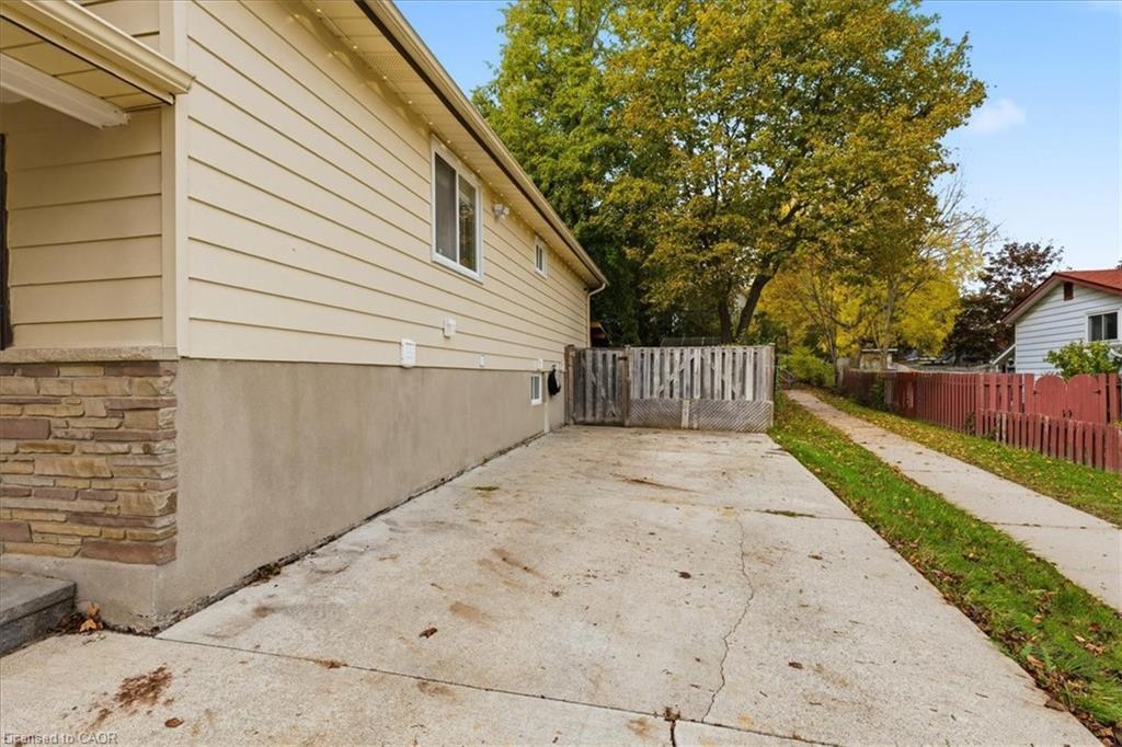 157 Pinedale Drive, Kitchener, ON - Outdoor With Exterior