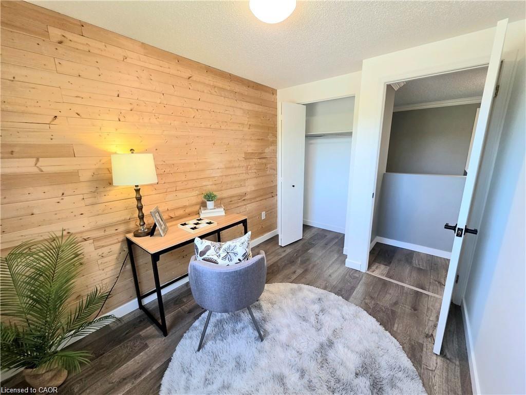 995 Elgin Street N, Cambridge, ON - Indoor