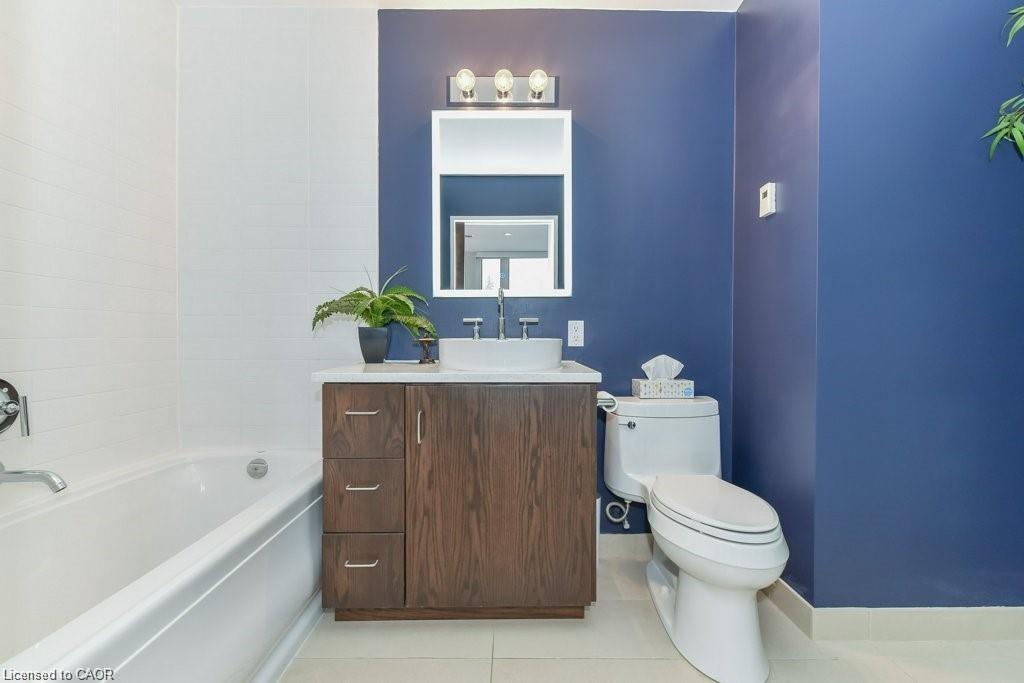 307-191 King Street S, Waterloo, ON - Indoor Photo Showing Bathroom