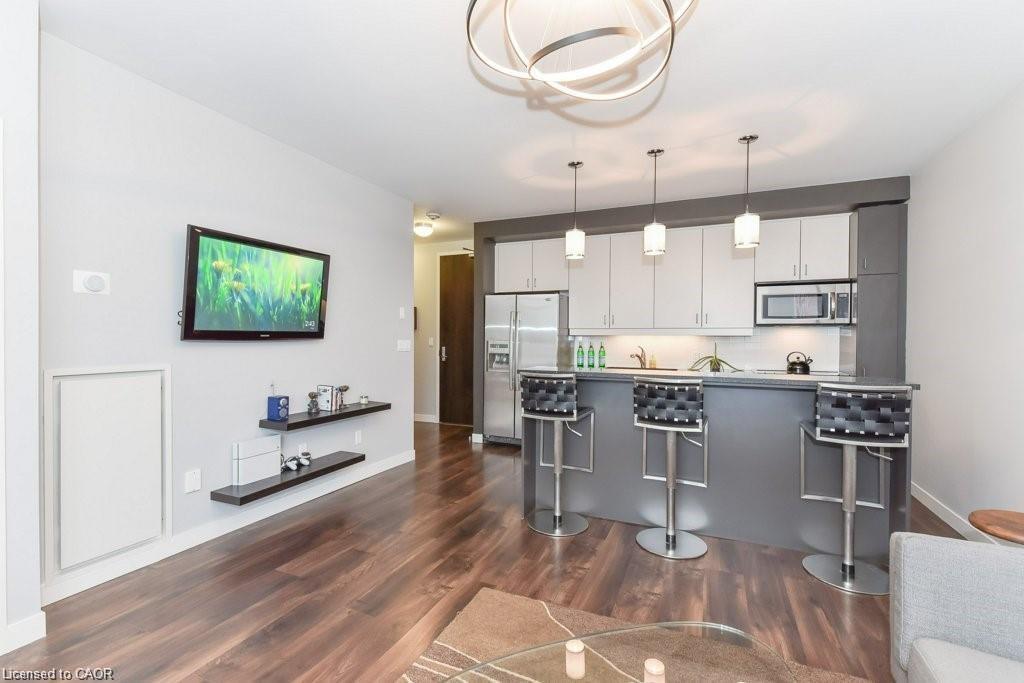 307-191 King Street S, Waterloo, ON - Indoor Photo Showing Kitchen With Upgraded Kitchen