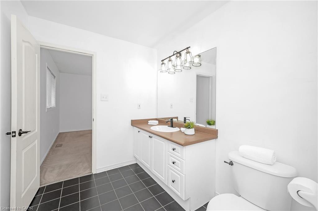 248 Hawkview Boulevard, Vaughan, ON - Indoor Photo Showing Bathroom