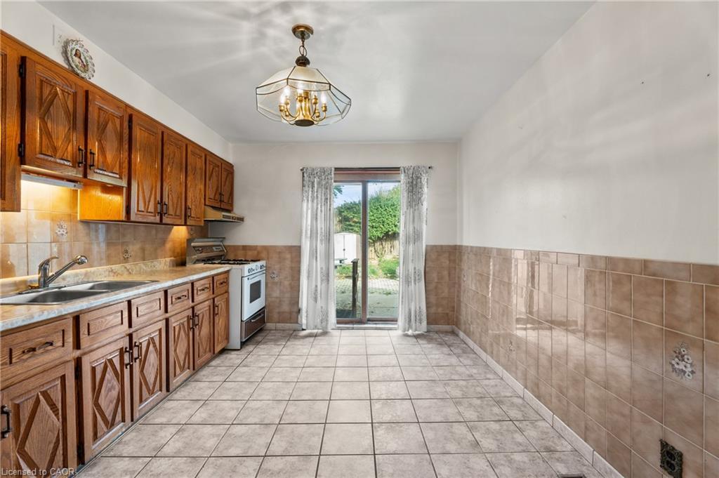241 Robert Street, Hamilton, ON - Indoor Photo Showing Kitchen With Double Sink
