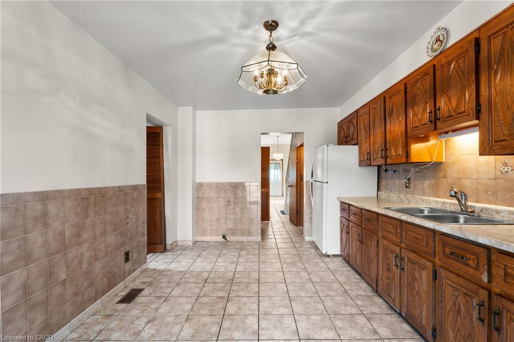 241 Robert Street, Hamilton, ON - Indoor Photo Showing Kitchen With Double Sink