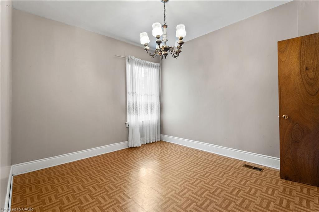 241 Robert Street, Hamilton, ON - Indoor Photo Showing Other Room