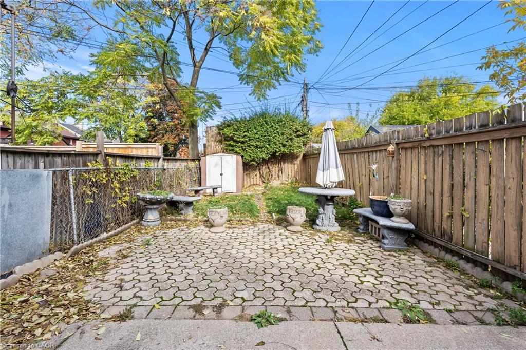 241 Robert Street, Hamilton, ON - Outdoor