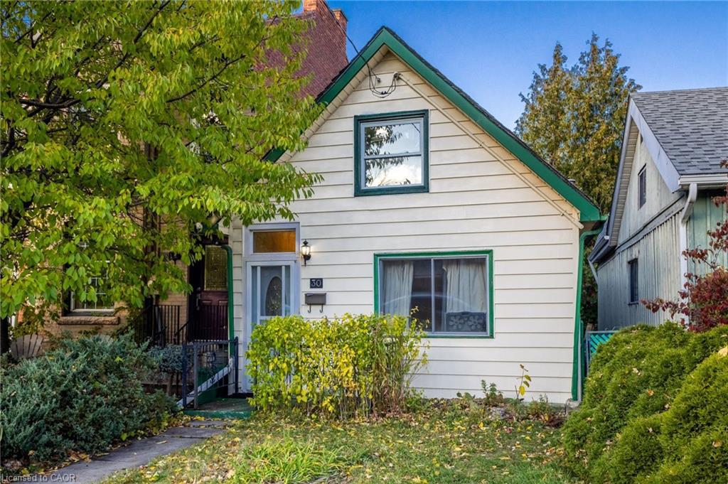 30 Chatham Street, Hamilton, ON - Outdoor