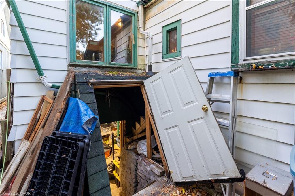 30 Chatham Street, Hamilton, ON - Outdoor With Exterior