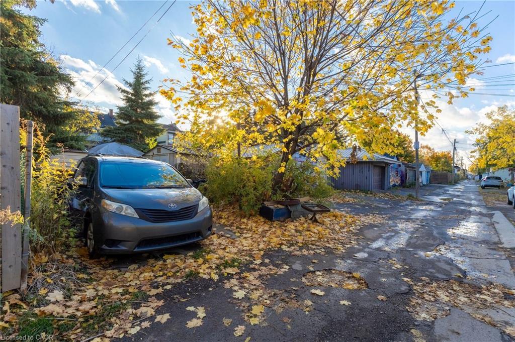 30 Chatham Street, Hamilton, ON - Outdoor