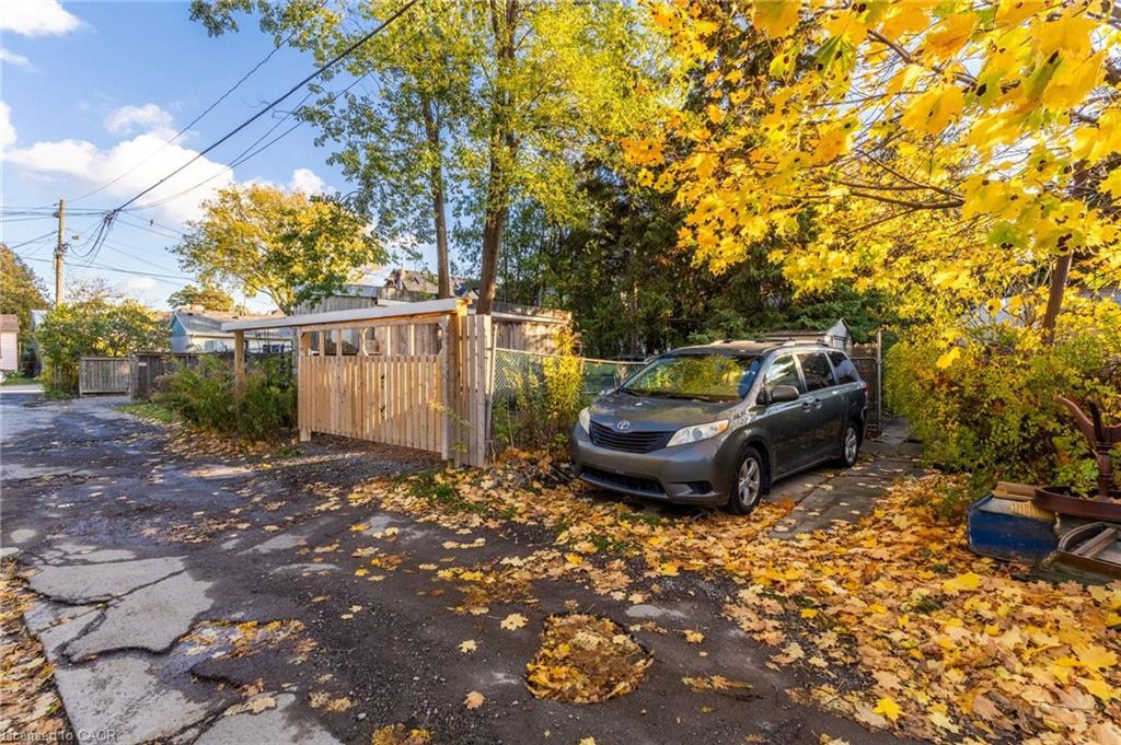 30 Chatham Street, Hamilton, ON - Outdoor