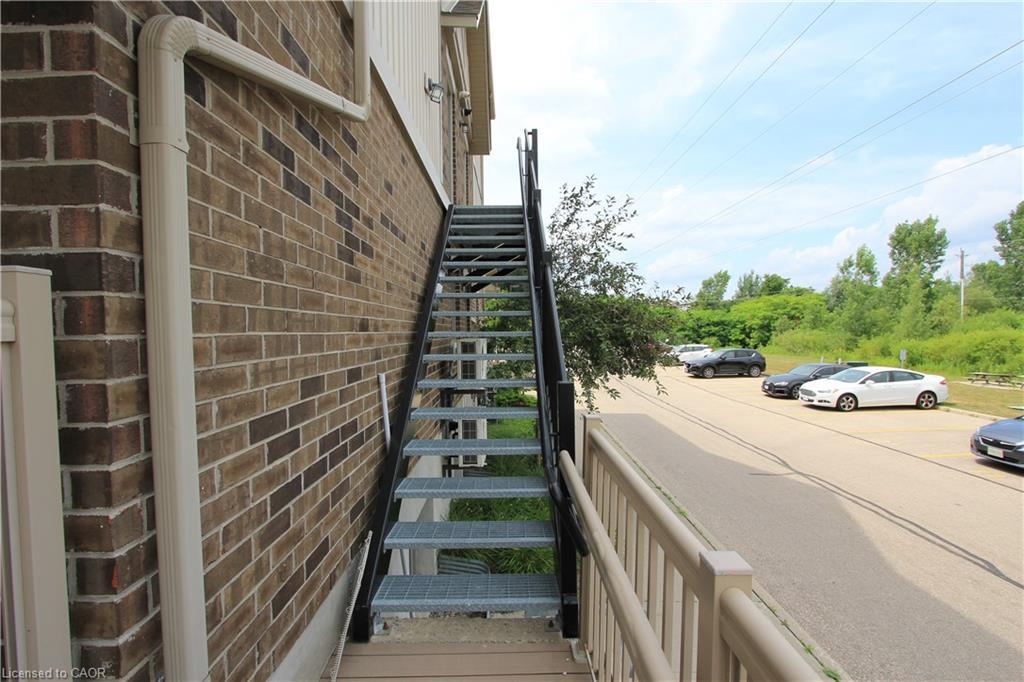 3E-255 Maitland Street, Kitchener, ON - Outdoor