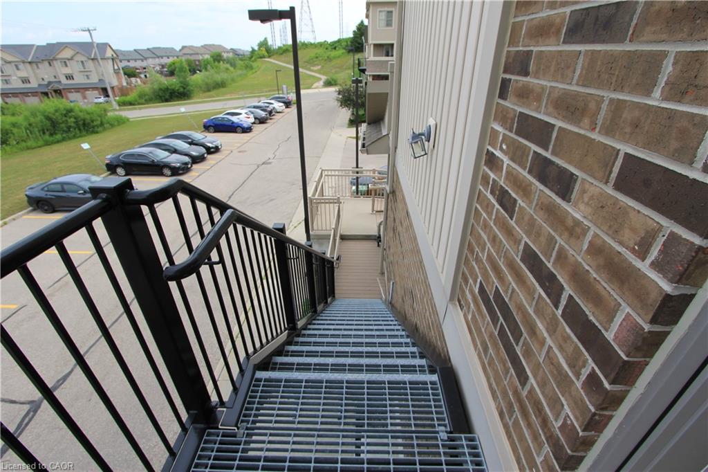 3E-255 Maitland Street, Kitchener, ON - Outdoor