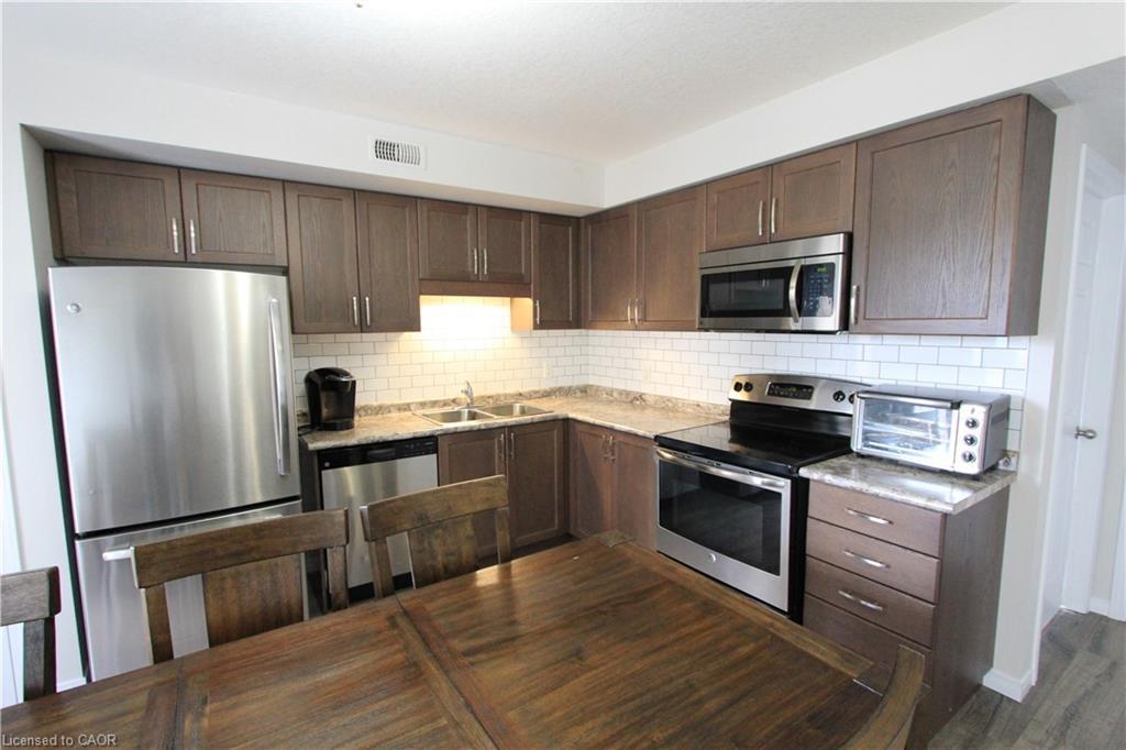 3E-255 Maitland Street, Kitchener, ON - Indoor Photo Showing Kitchen With Double Sink