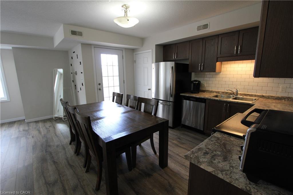 3E-255 Maitland Street, Kitchener, ON - Indoor