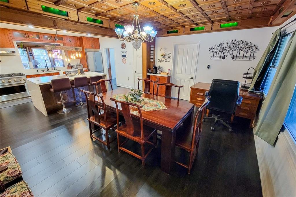 1423 Merrittville Highway, Welland, ON - Indoor Photo Showing Dining Room