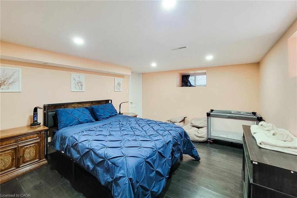 1423 Merrittville Highway, Welland, ON - Indoor Photo Showing Bedroom