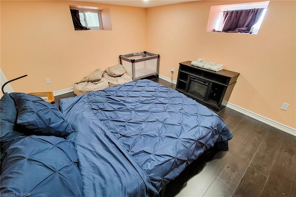 1423 Merrittville Highway, Welland, ON - Indoor Photo Showing Bedroom