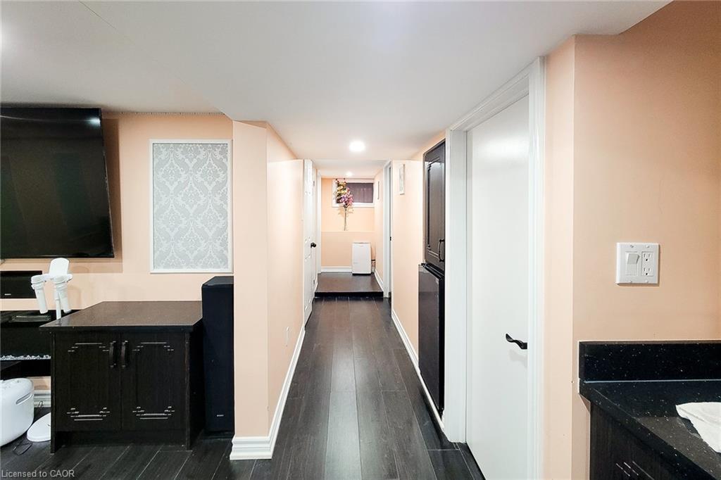 1423 Merrittville Highway, Welland, ON - Indoor Photo Showing Other Room