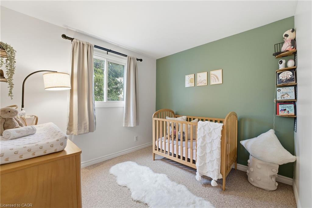11 Hillbrook Crescent, Kitchener, ON - Indoor Photo Showing Bedroom