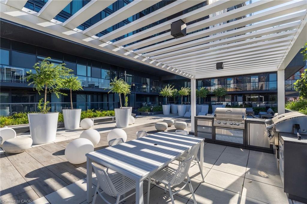 1805-370 Martha Street, Burlington, ON - Outdoor