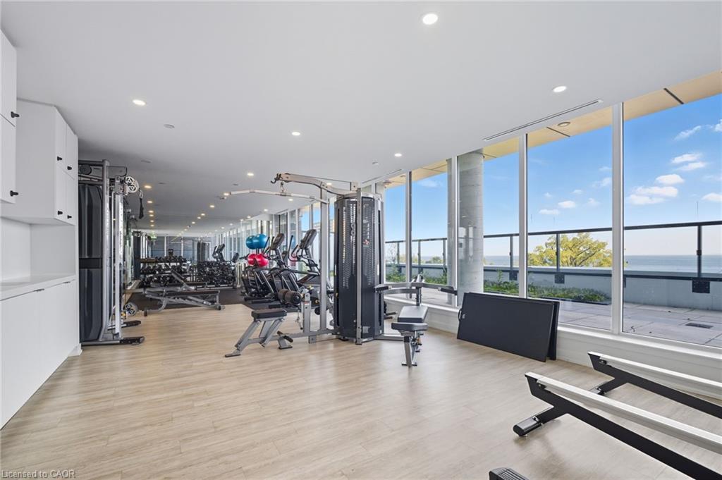 1805-370 Martha Street, Burlington, ON - Indoor Photo Showing Gym Room