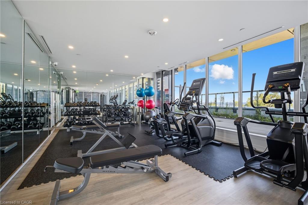 1805-370 Martha Street, Burlington, ON - Indoor Photo Showing Gym Room