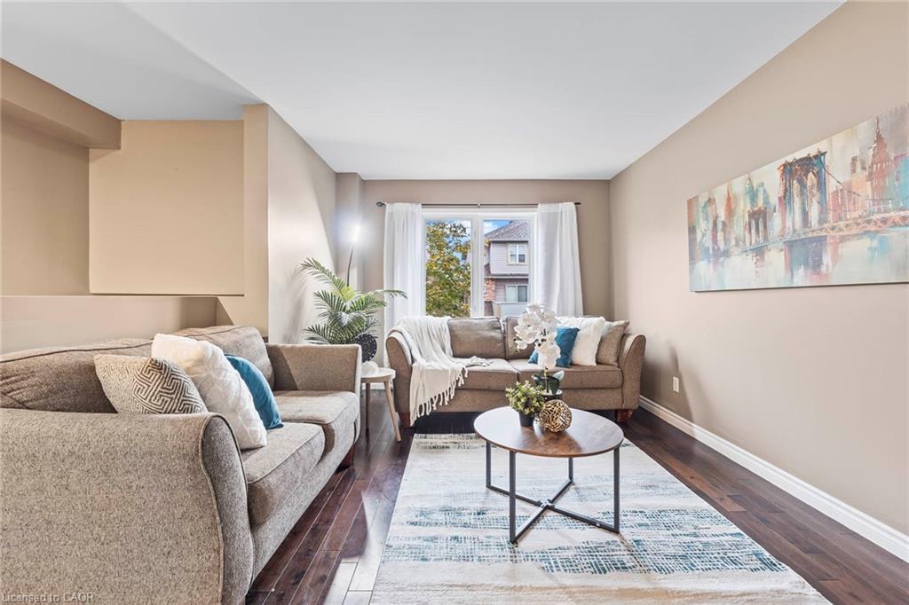51-2531 Northampton Boulevard, Burlington, ON - Indoor Photo Showing Living Room