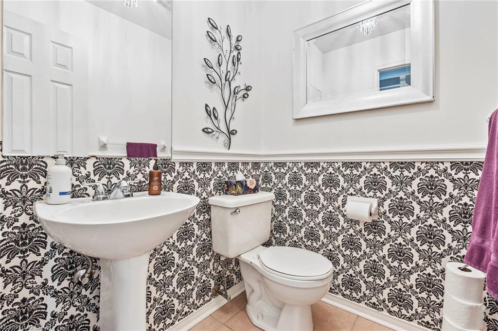 51-2531 Northampton Boulevard, Burlington, ON - Indoor Photo Showing Bathroom