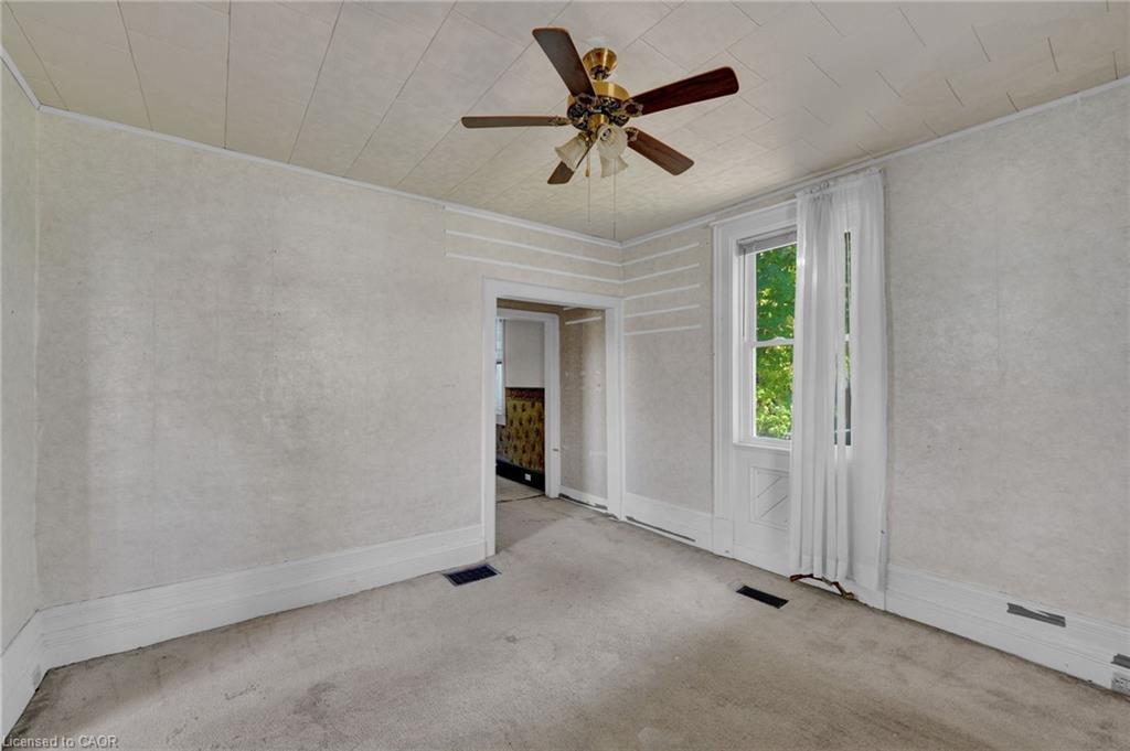 27 Wellington Street, Asphodel-Norwood Twp, ON - Indoor Photo Showing Other Room
