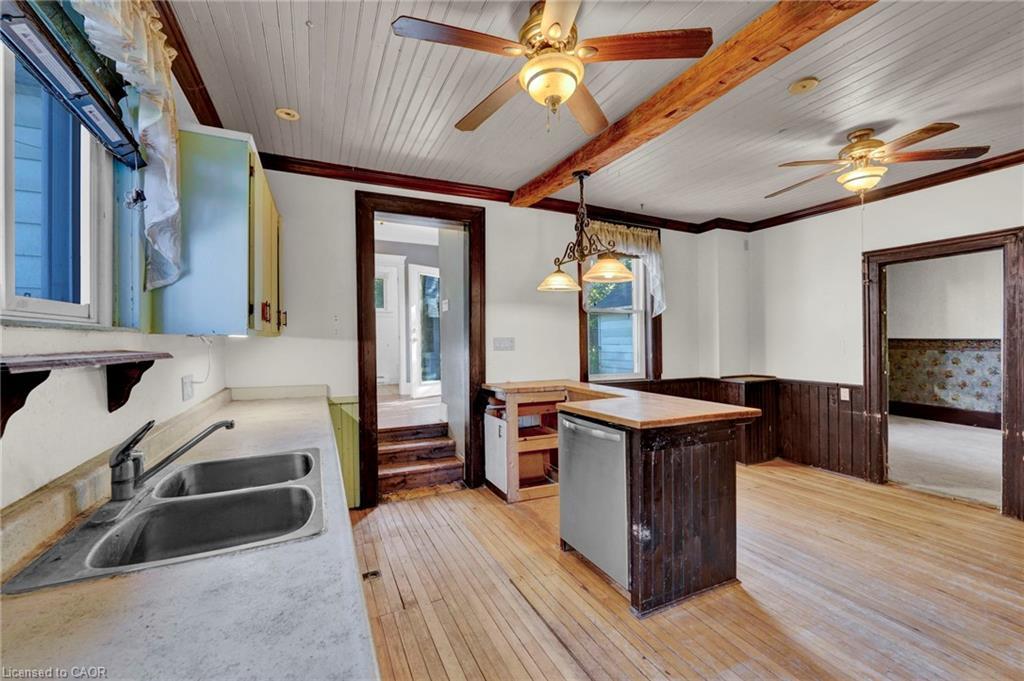 27 Wellington Street, Asphodel-Norwood Twp, ON - Indoor