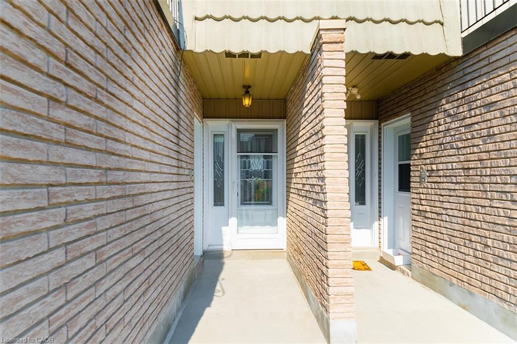 2-1011 White Oak Drive, Burlington, ON - Outdoor With Exterior