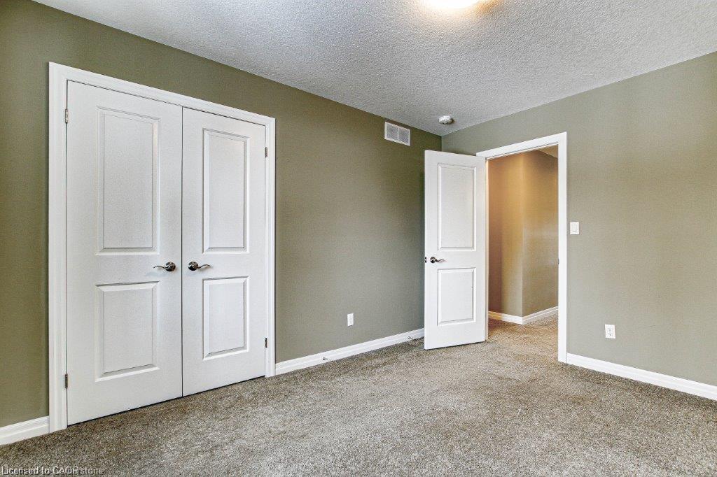 20-343 Huron Street, Woodstock, ON - Indoor Photo Showing Other Room