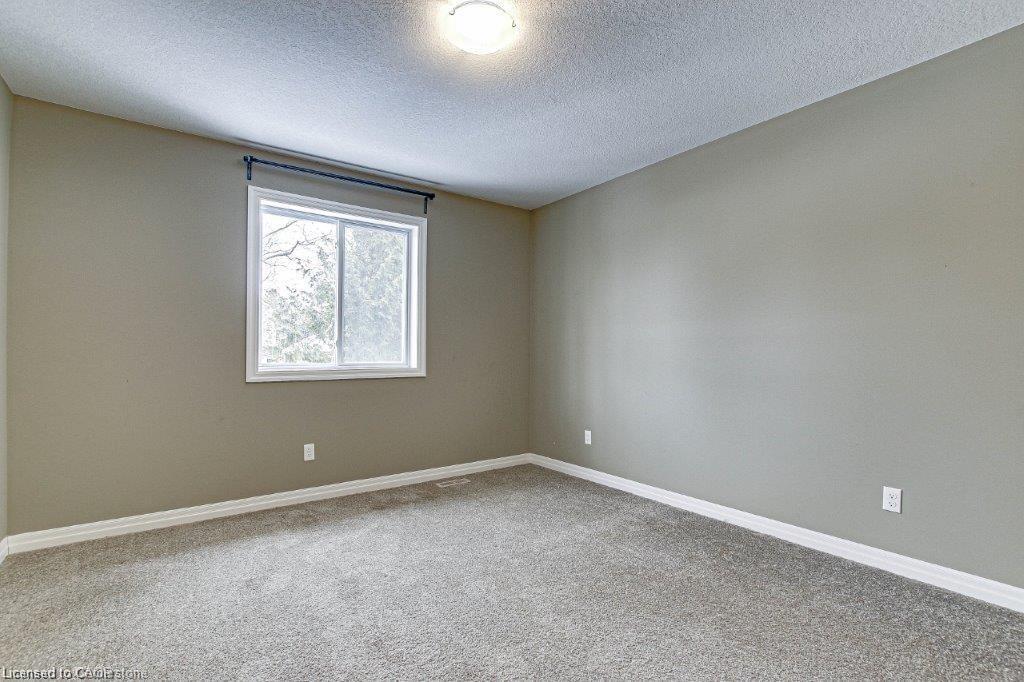 20-343 Huron Street, Woodstock, ON - Indoor Photo Showing Other Room