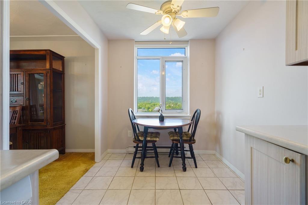 908-30 Harrisford Street, Hamilton, ON - Indoor Photo Showing Dining Room
